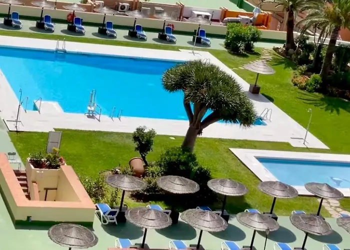 Pyr Private Hotel 4*